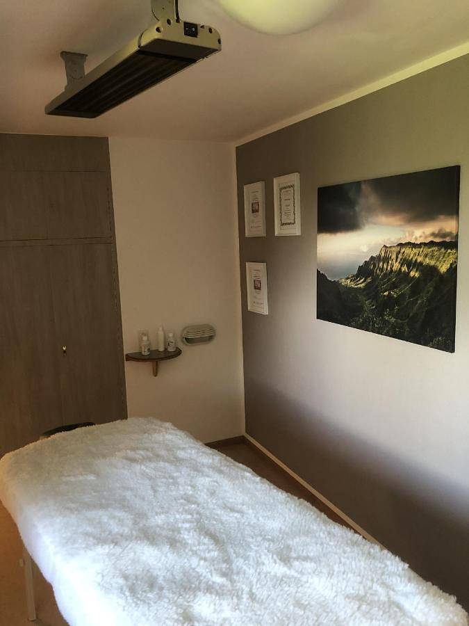 Ferienhaus für 2 Personen, mit Balkon und Whirlpool sowie Terrasse und Garten in Herrischried - 3