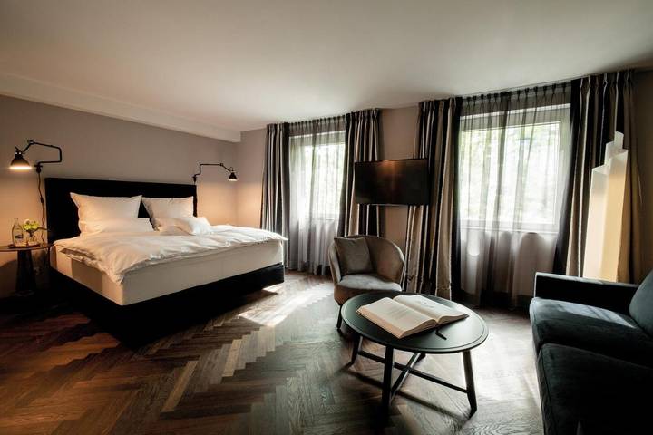 Hotel für 3 Personen, mit Terrasse und Ausblick in Kölner Dom