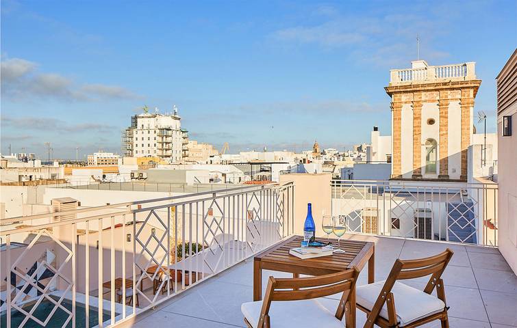 Vacation apartment for 4 people, with pool and terrace in Cádiz