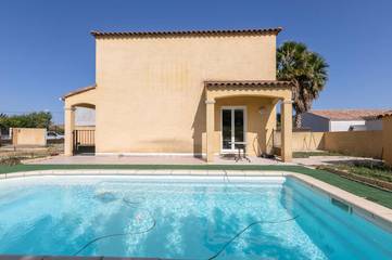 Gîte pour 7 personnes, avec jardin et piscine à Pinet (homonymie)