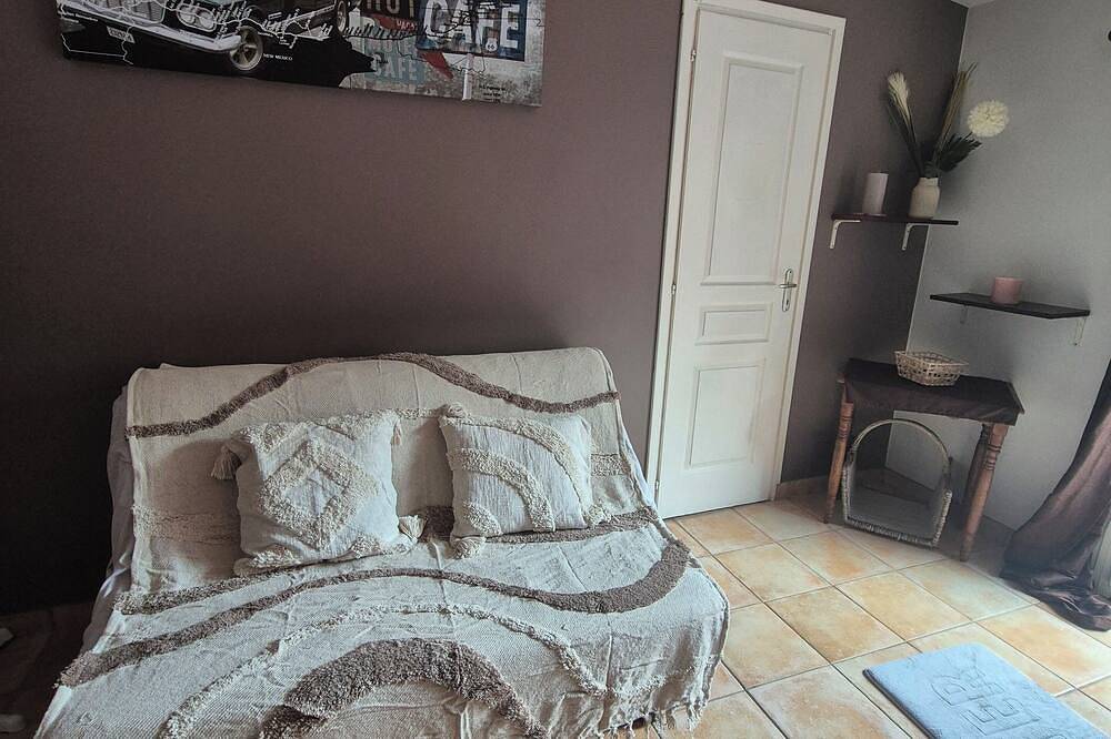 Ganze Wohnung, Appartement Indépendant Avec Piscine vue Luberon in Cavaillon, Regionaler Naturpark Luberon