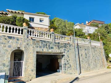 Cheap Villa for 8 People in Lloret de Mar, Costa Brava, Photo 4