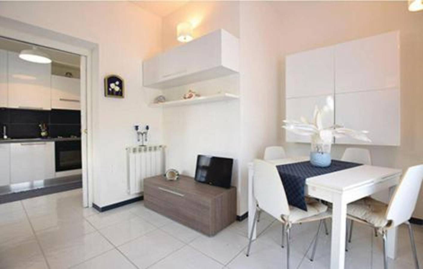 Ganze Wohnung, Apartment 'Polverino' mit Bergblick, privatem Garten und Wlan in Santa Maria di Castellabate, Cilento