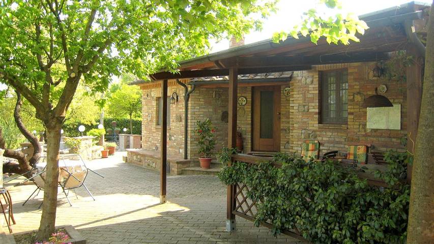 Ferienhaus für 4 Personen, mit Terrasse und Garten - 1