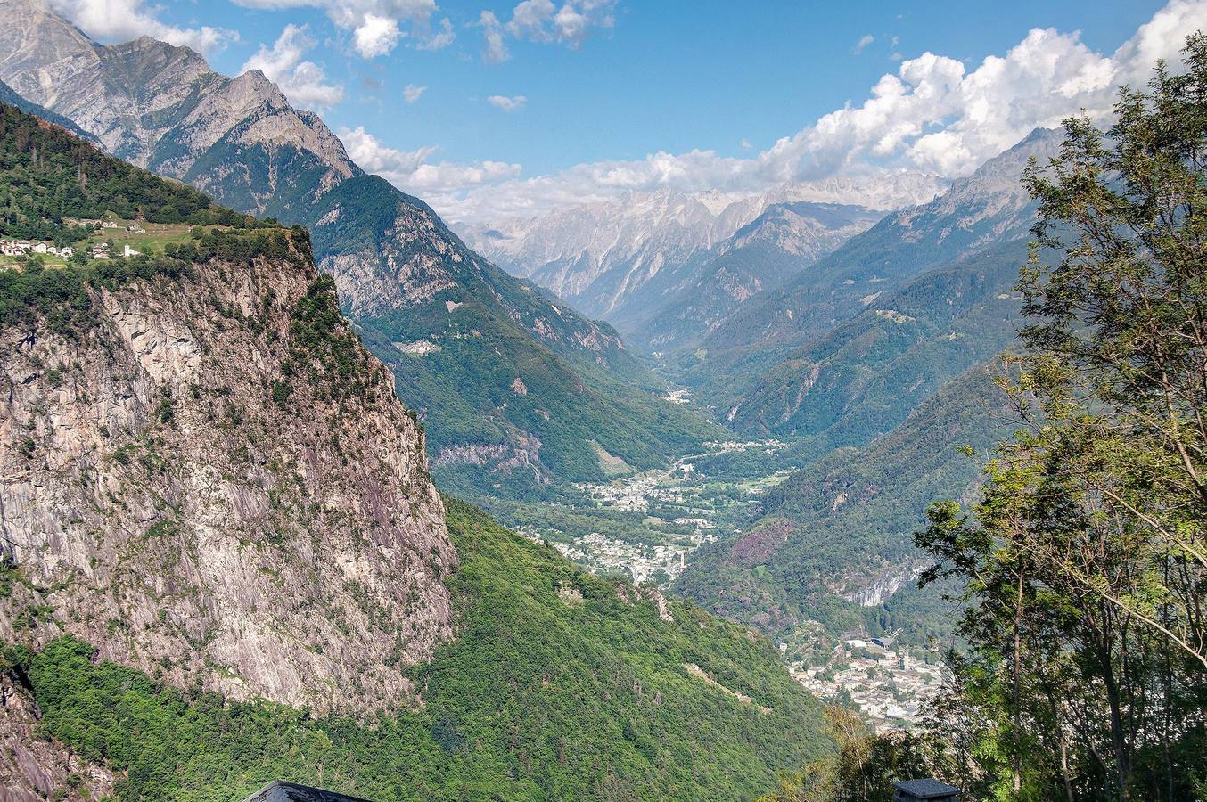 Casa vacanze "Sweet Somma Mountain Lodge" con vista sulle montagne, giardino privato e Wi-Fi in San Giacomo Filippo, Valtellina