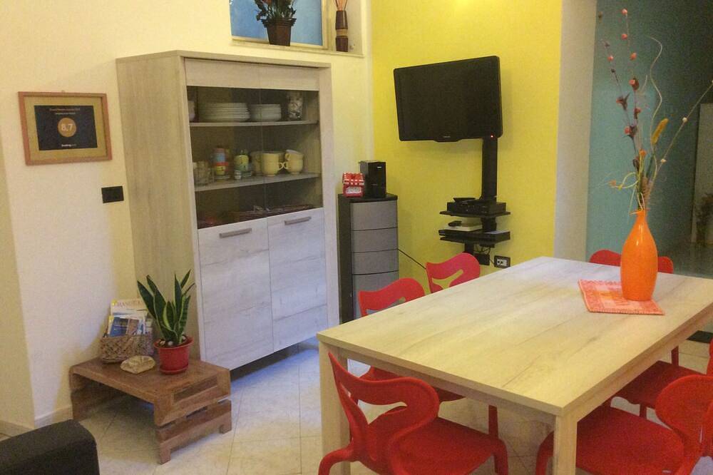 Entire apartment, Cozy, bright, spacious apartment in the heart of Cagliari in Castello (Sardinia), Cagliari