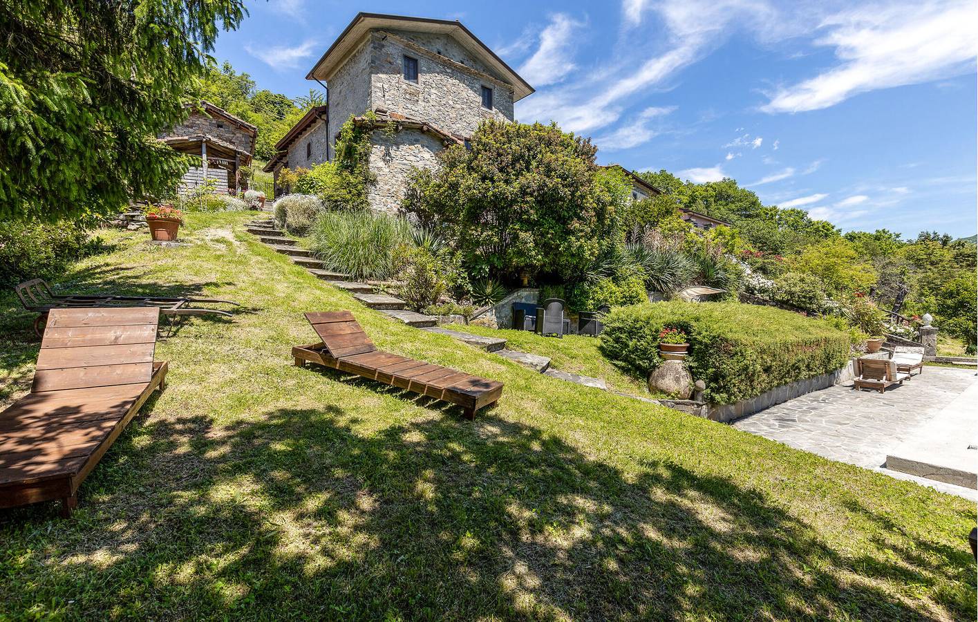 Ganze Ferienwohnung, Comano Wohnung mit Pool und Feuerstelle in Comano, Nationalpark Toskanisch-Emilianischer Apennin