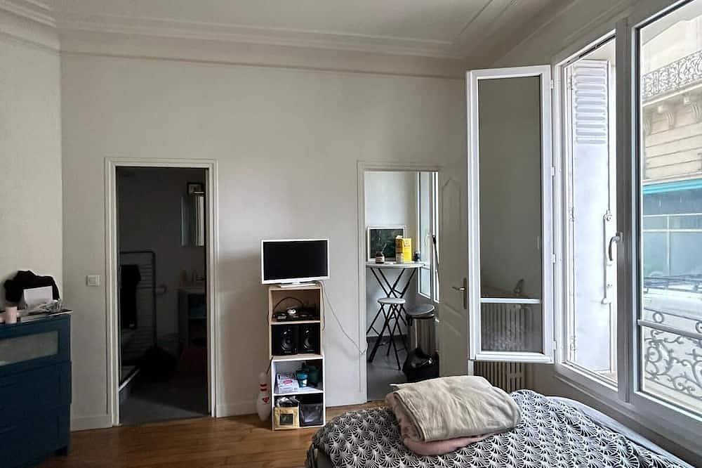 Apartamento entero, Cocon de Bonheur 5 min St Lazare Paris in Asnières-sur-Seine, Altos del Sena
