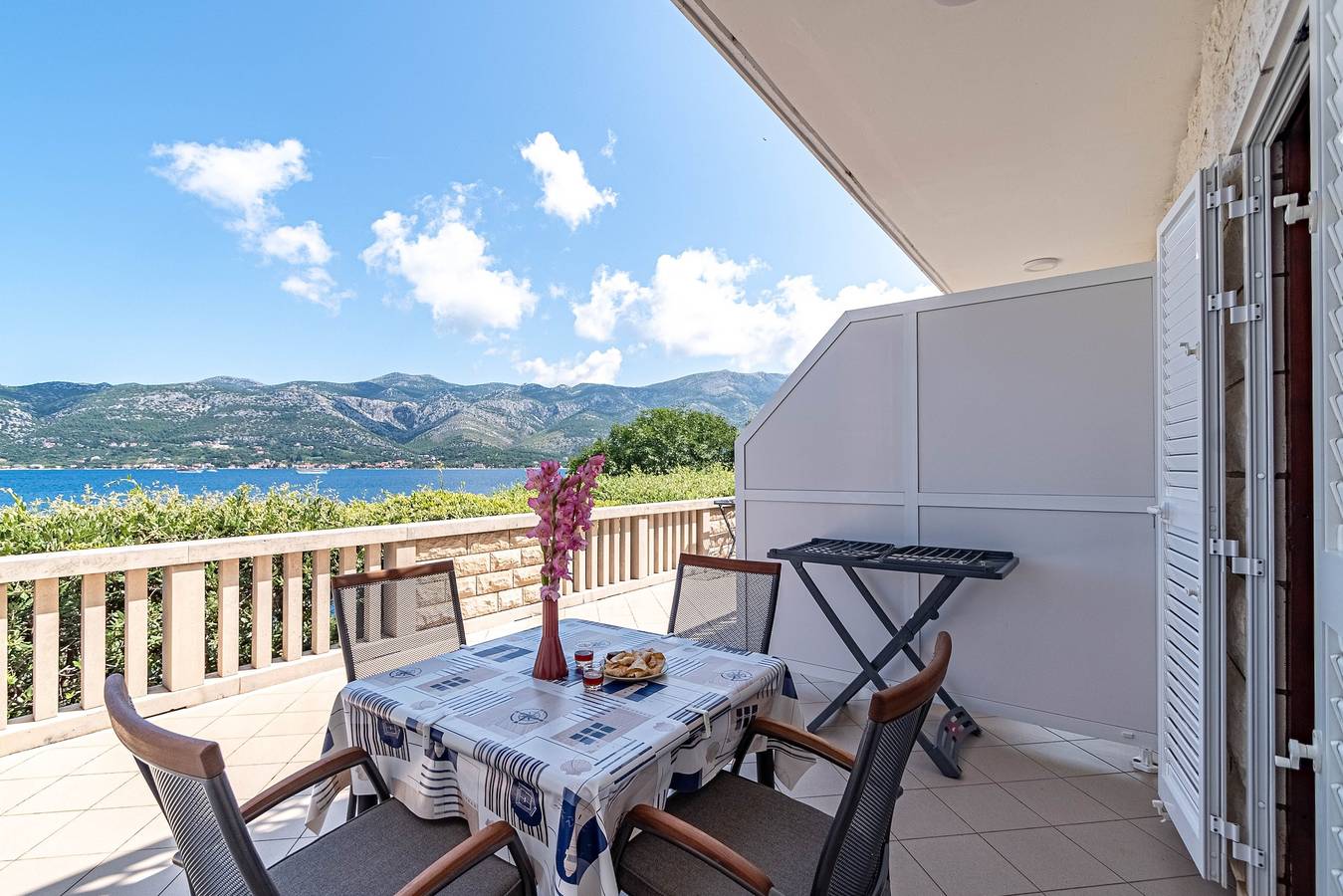 Ganze Wohnung, 1-Zimmer-Ferienwohnung am Strand Tri Zala, Korcula A-9237-c in Zrnovska Banja, Korcula