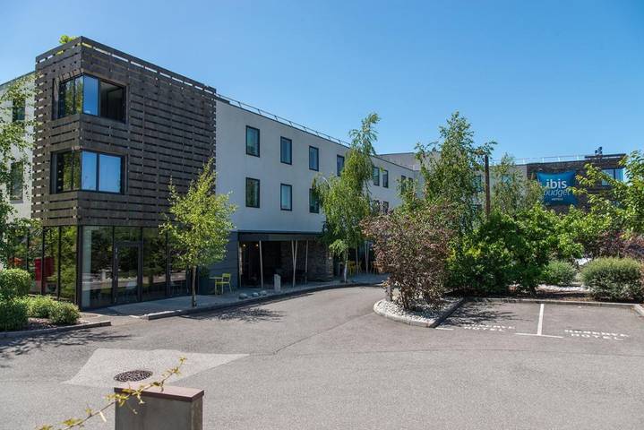 Hôtel pour 3 personnes, avec terrasse, animaux acceptés à Archamps