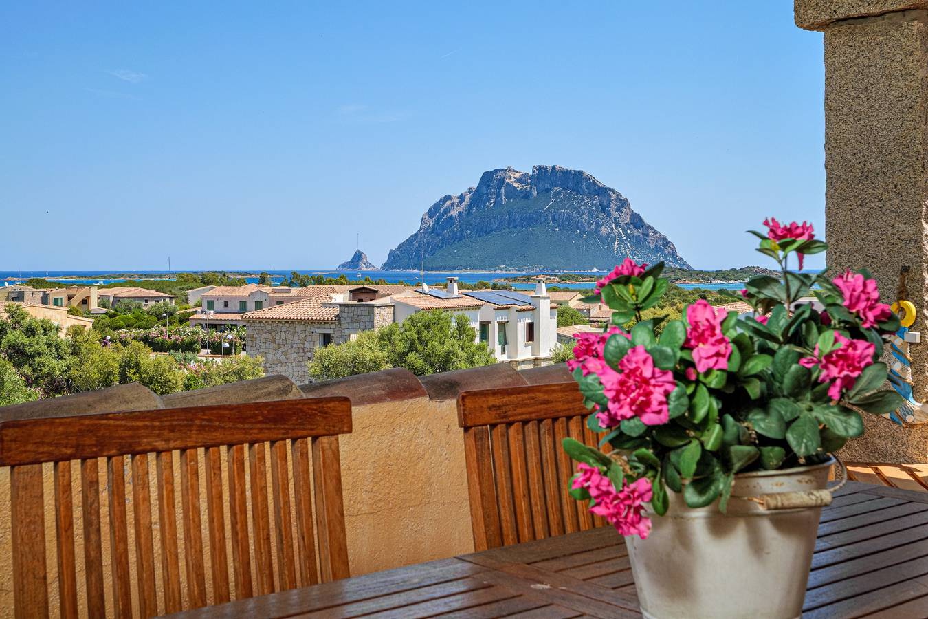 Casa Vacanze 'Il Balcone Su Tavolara' con Vista Mare, Piscina in Comune e Aria Condizionata in Porto San Paolo, Loiri Porto San Paolo