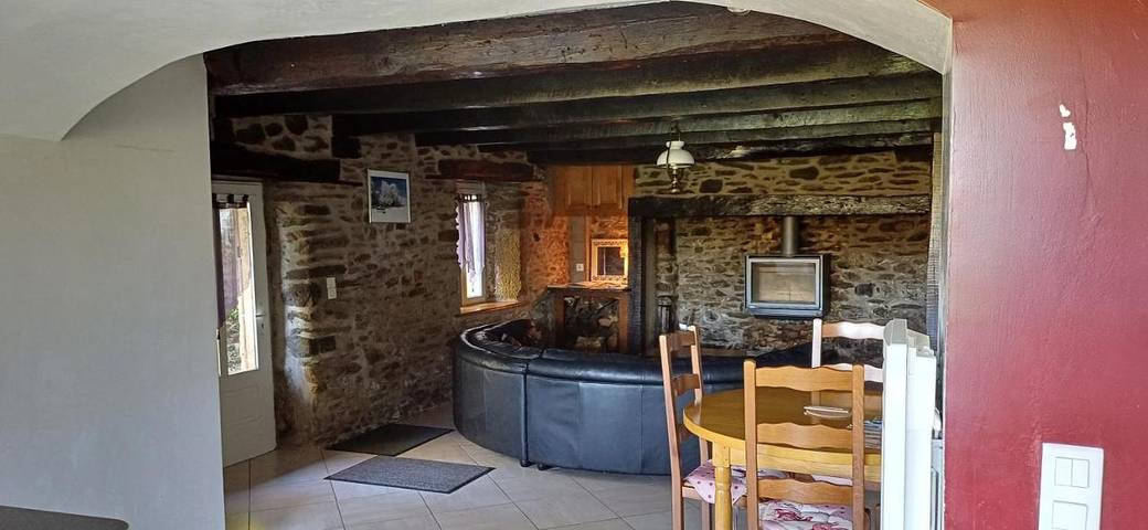 Location de vacances pour 15 personnes, avec jardin et vue, animaux acceptés à Saint-Côme-d'Olt - 3