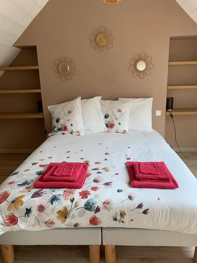 Location de vacances pour 7 personnes, avec vue et jardin à Plounévez-Moëdec - 4