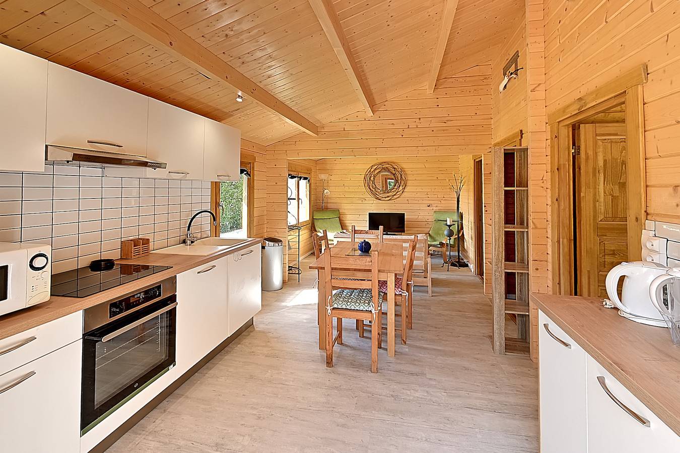 Le Chalet des Vignes - chalet 5p avec piscine in Chenac-Saint-Seurin-d'Uzet, Saintes region