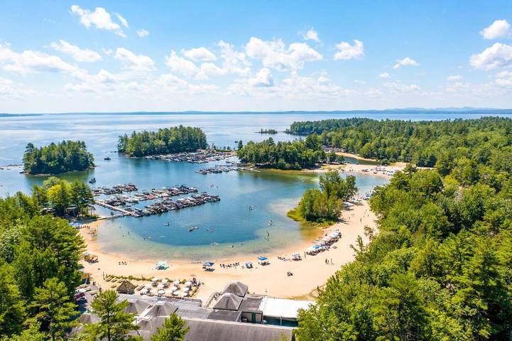 Camping per 5 persone, con vista lago e terrazza in Maine