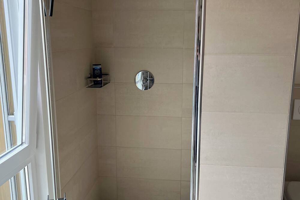 Geheel appartement, Your very special holiday location - Our Feriensuite Deluxe Laka Weissensee in Weissensee, Oberkärnten