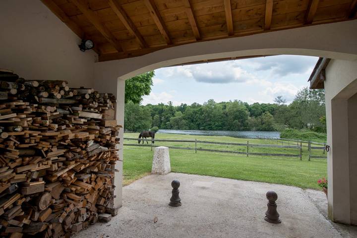 Gîte pour 4 personnes, avec terrasse ainsi que jacuzzi et jardin à Saint-Étienne-de-Fougères