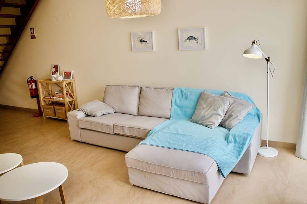 Ganze Wohnung, Apartamento Duplex, Amplo e Moderno, com Todas as Comodidades a 10 min da Praia in Algoz, Faro Distrikt