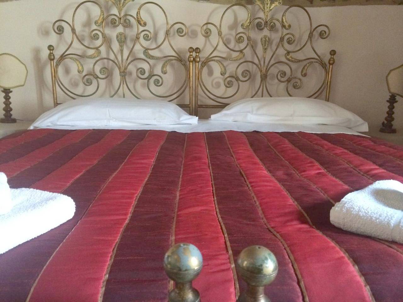 Double or Twin Room with Bathroom in Campiglia Marittima, Etruskische kust
