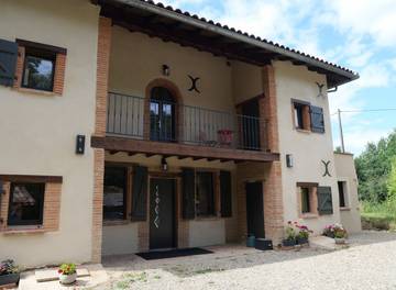 Cottage pour 2 personnes, avec piscine et jardin à Moissac
