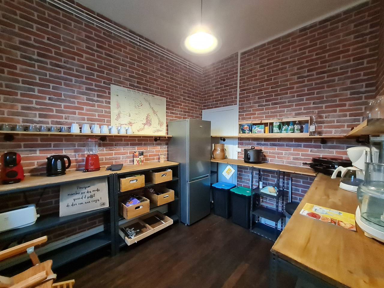 Casa familiar con jardín, piscina, cerca del río y tiendas in Bonny-sur-Loire, Región de Montargis