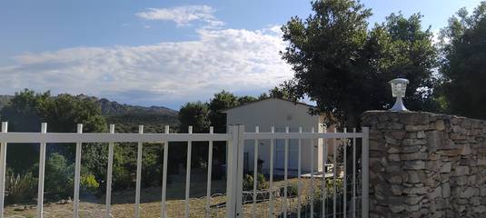 Gîte pour 4 personnes, avec terrasse et jardin à Bonifacio