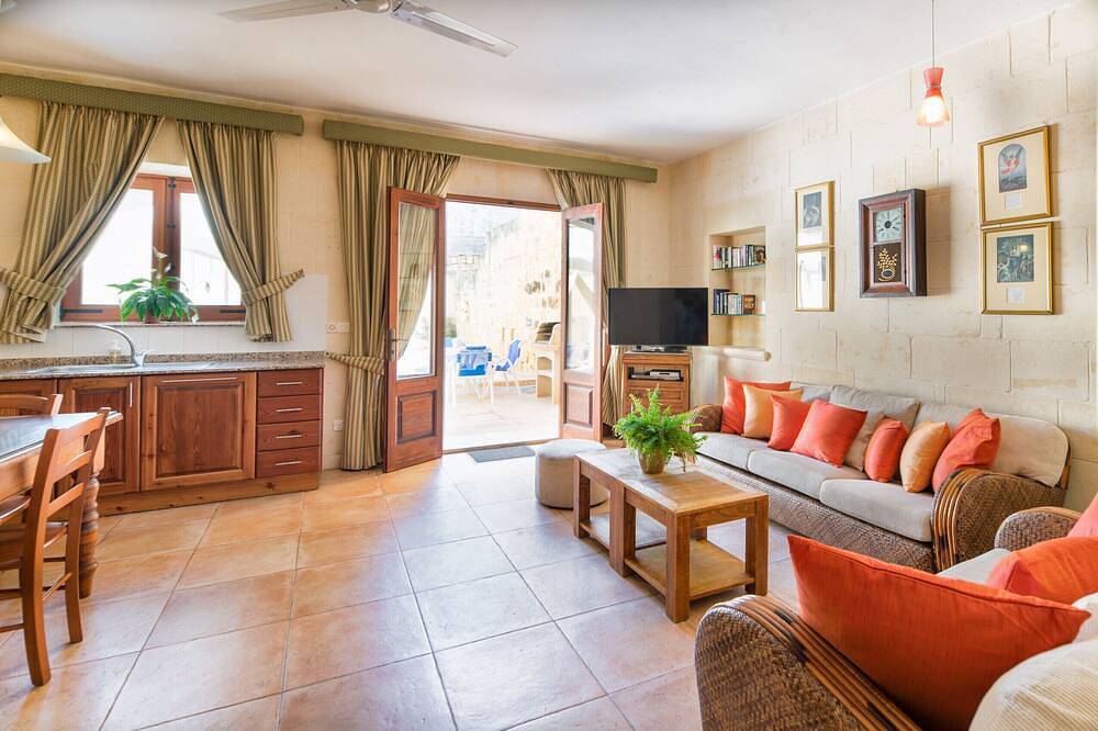 Gianni - Xewkija Holiday Home in Xewkija, Gozo