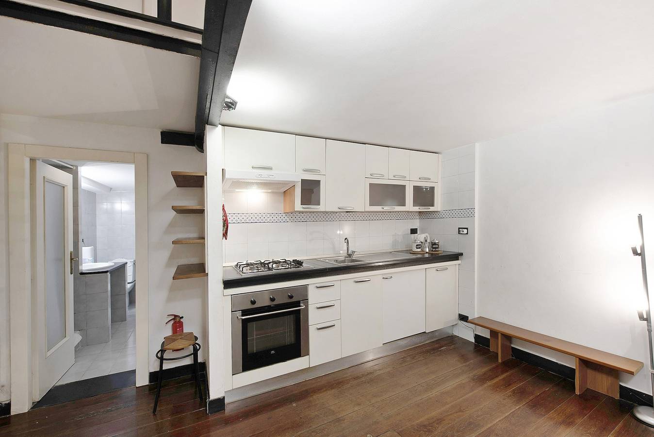 Apartamento inteiro, Apartamento 'Central Flat' com Wi-Fi e Ar Condicionado in Génova (Cidade), Génova