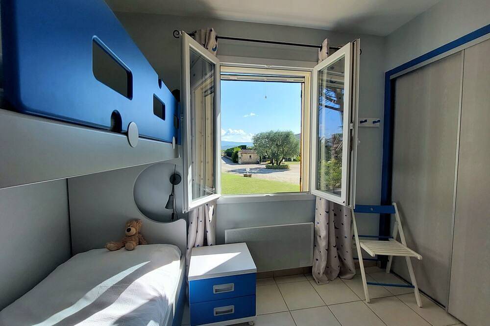 Unique ! Comfortable Villa in Provence, Private Pool 30 °, superbe environnement in Mazan, Parc naturel régional du Mont-Ventoux