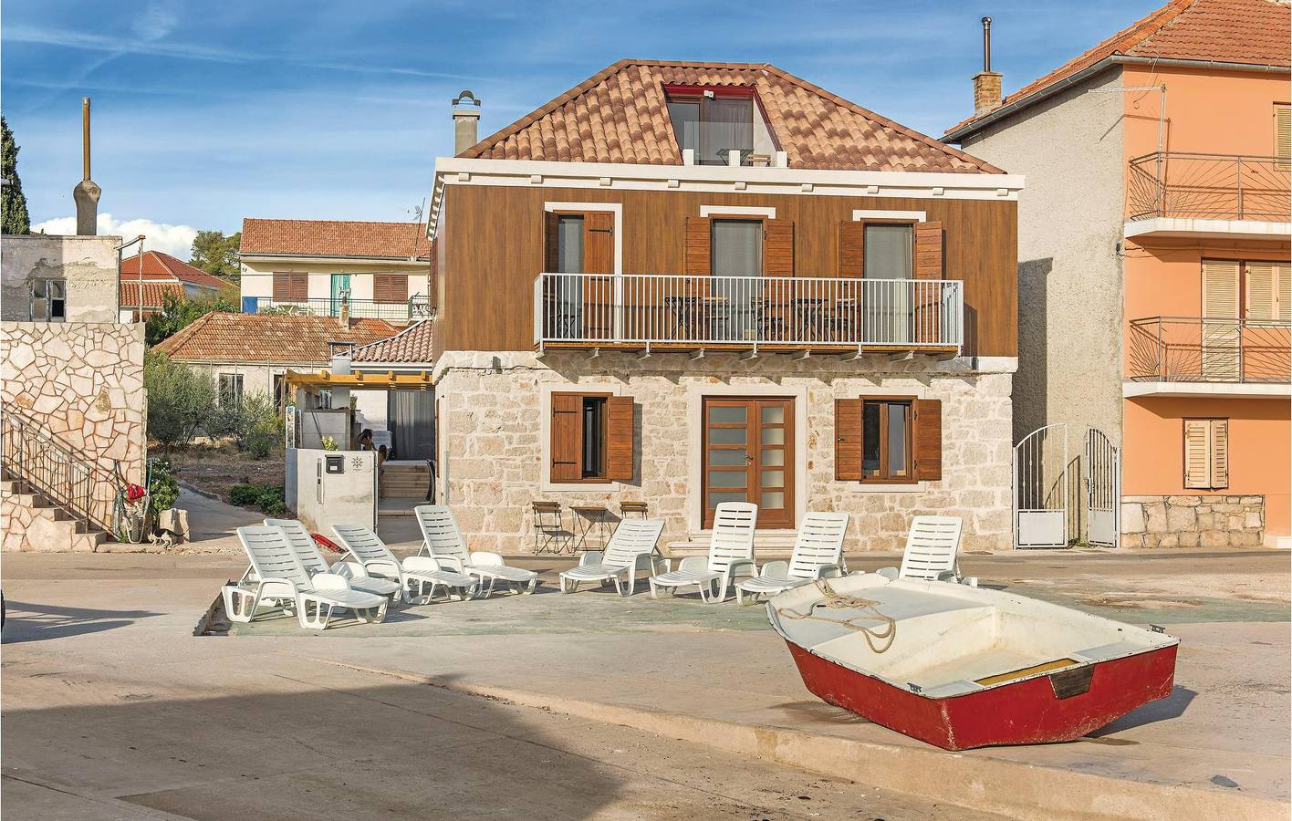 Urlaub am Meer: Gemütliche Ferienwohnung mit Pool, Terrasse und moderner Ausstattung in Dalmatinische Inseln