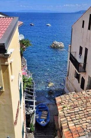 Gîte pour 3 personnes, avec vue et balcon à Scilla