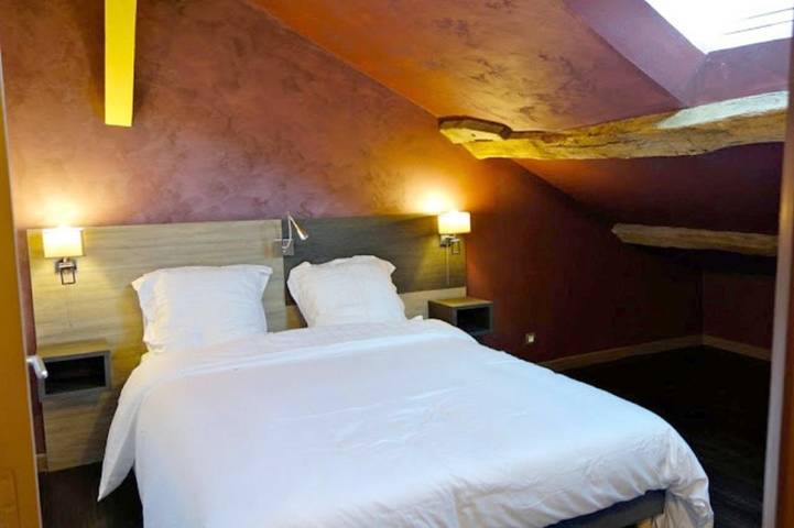 Location de vacances pour 6 personnes, avec piscine ainsi que jardin et sauna à Saint-Priest-sous-Aixe - 2