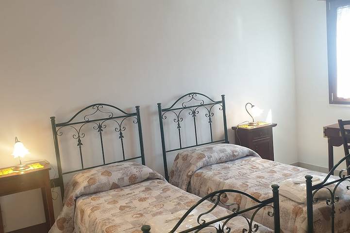 Attico via della pineta 5 minuti dal mare in Cagliari, Campidano