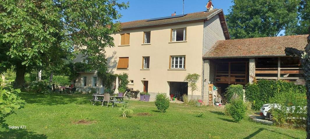 Gîte pour 4 personnes, avec vue et jardin à Noirétable - 4