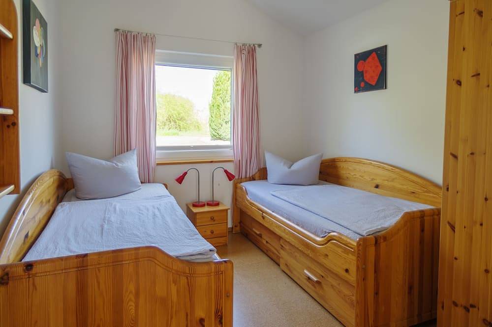 Ferienhaus Levke – Komfort und Ruhe in der Natur – viel Platz für Familien in Stuer, Plauer See