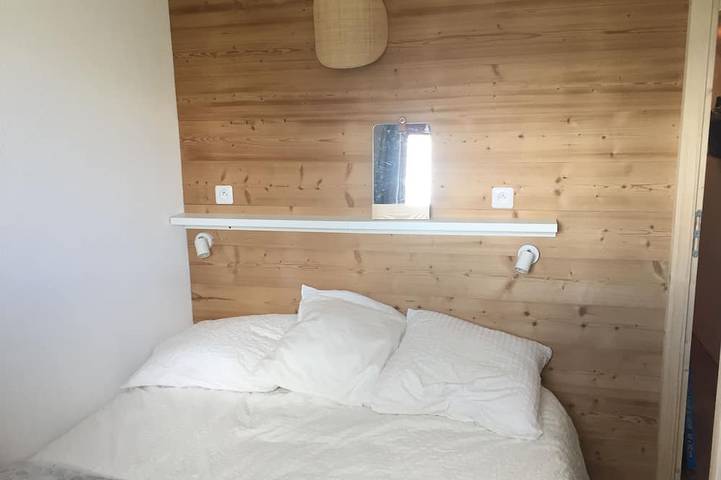Appartement entier, Appartement chaleureux à 1800 avec accès direct aux pistes in Puy-Saint-Vincent, Parc national des Écrins