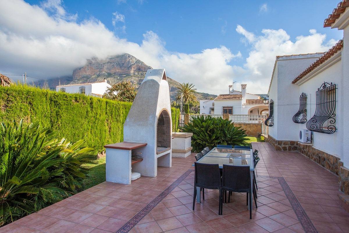 Villa 'Tossals' con piscina privada, Wi-Fi y aire acondicionado in Jávea, Costa Blanca