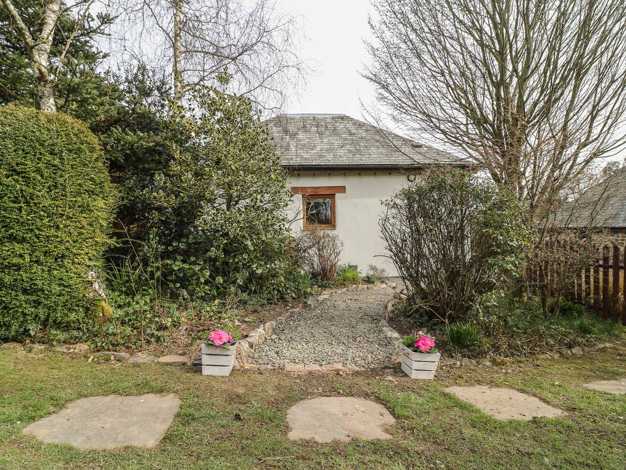 Log Cabin for 2 People in Drewsteignton, Devon