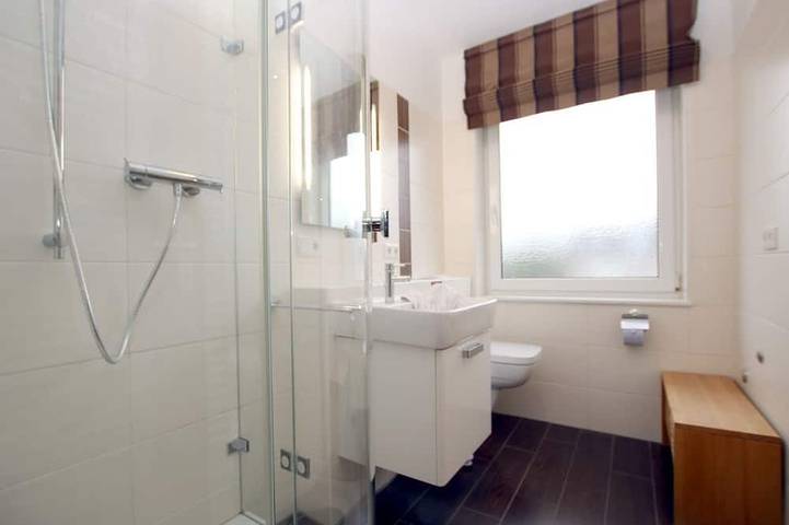 Ganze Wohnung, Hasenkamp 4, Whg. 7 - Ferienwohnung mit 2- Zimmern ca. 50m² und kleinem Balkon in Nordfriesische Inseln (Schleswig-Holstein) (Schleswig-Holstein), Wyk auf Föhr