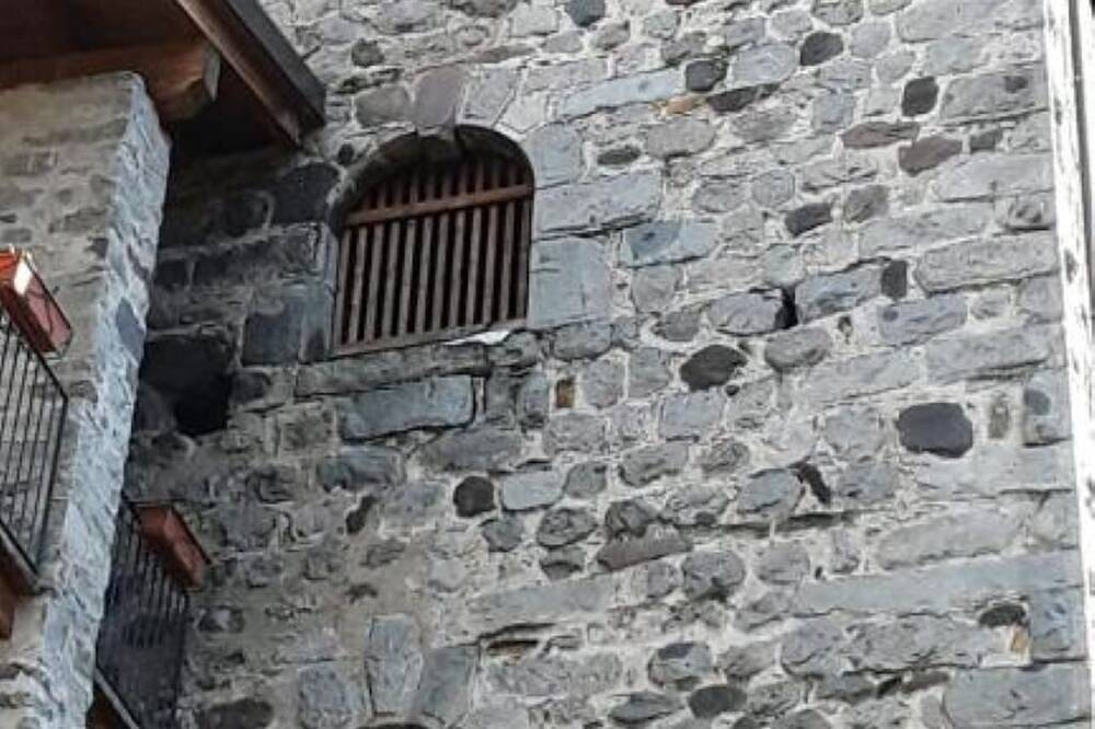 The Tower in Color - Charles and Geneva in Esine, Adamello-Presanella