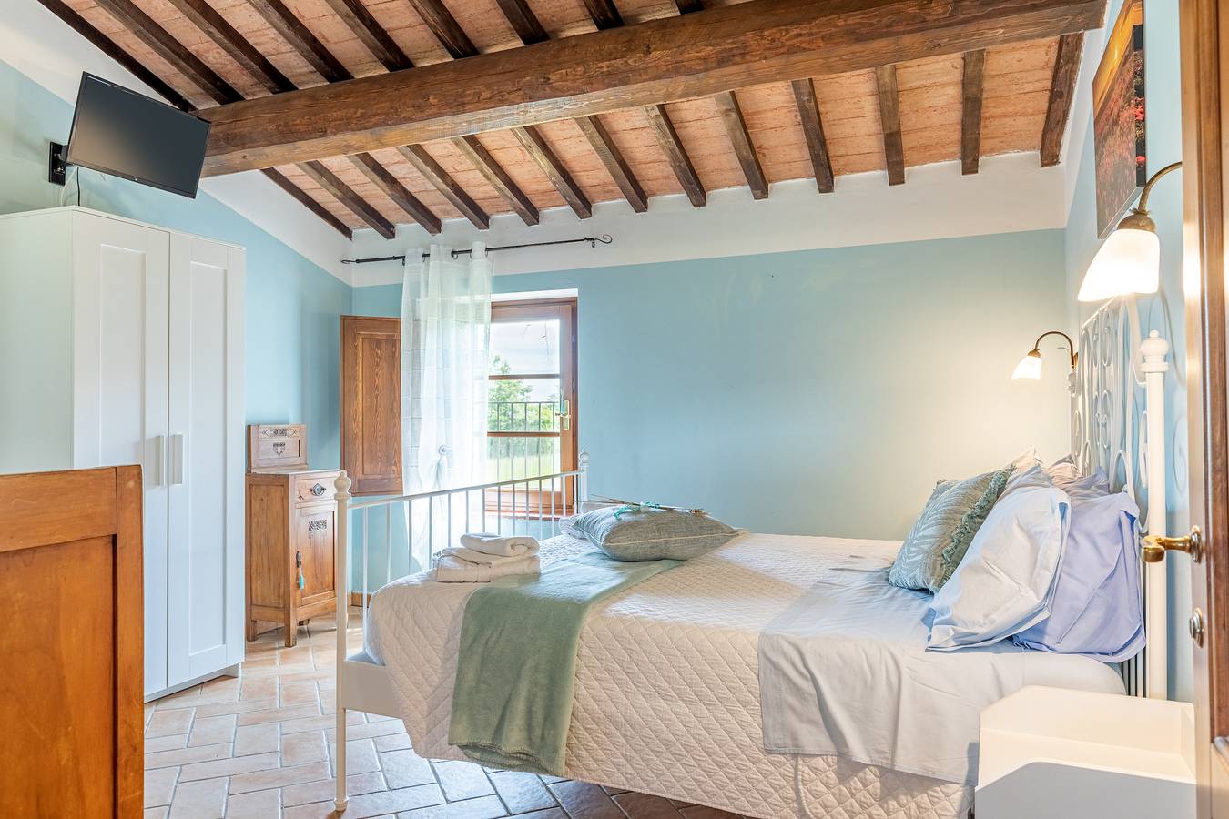 Camera 'Papavero' con vista sulle montagne, piscina condivisa e Wi-Fi in Chianciano Terme, Siena e dintorni