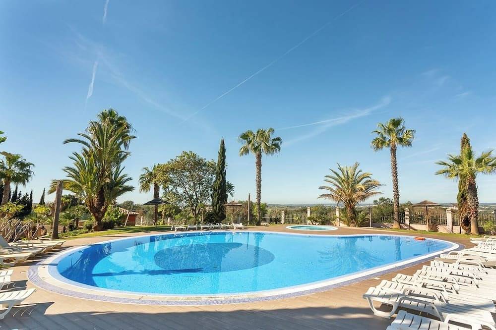 Villa for 8 People in Alvor, Faro District
