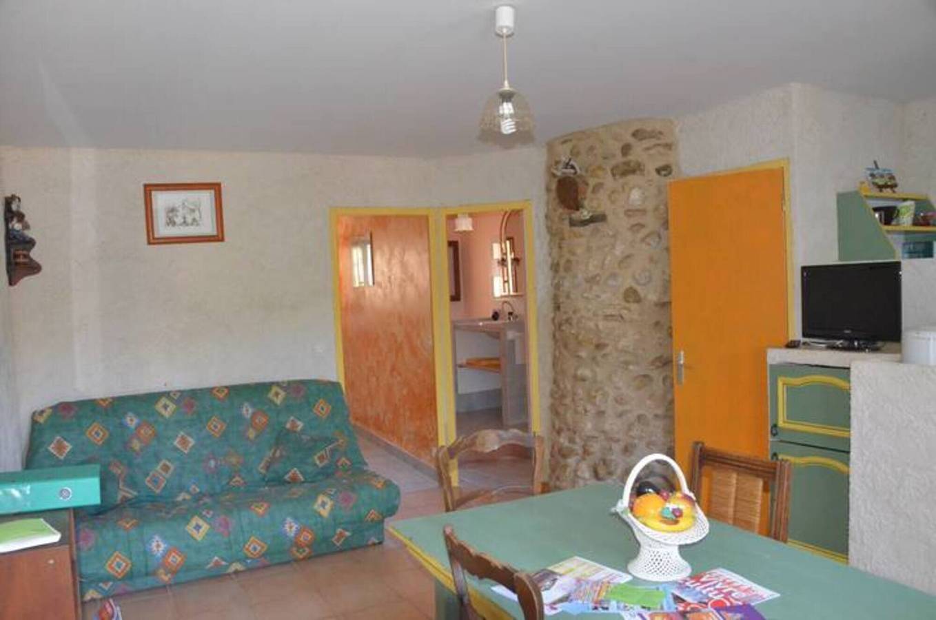 Ganze Wohnung, Ferienwohnung 'Bastide La Fondue' mit Gemeinschaftsterrasse und Gemeinschaftsgarten in Allemagne-en-Provence, Regionaler Naturpark Verdon