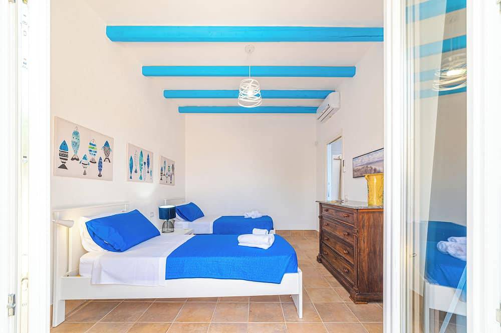 Luxury, Palermo downtown, Mediterranean Park, 3 kms from Mondello beach in Palermo, Palermo Provinz