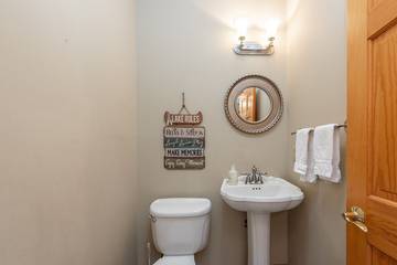 Vacation House for 20 Guests in Deep Creek Lake, Garrett County, Picture 3