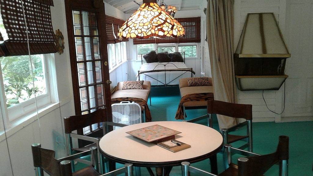 The Zoo-Midcentury Modern Meets Rustikales, hundefreundliches Bauernhaus - 2 Mi Von Der Stadt in Allegan County