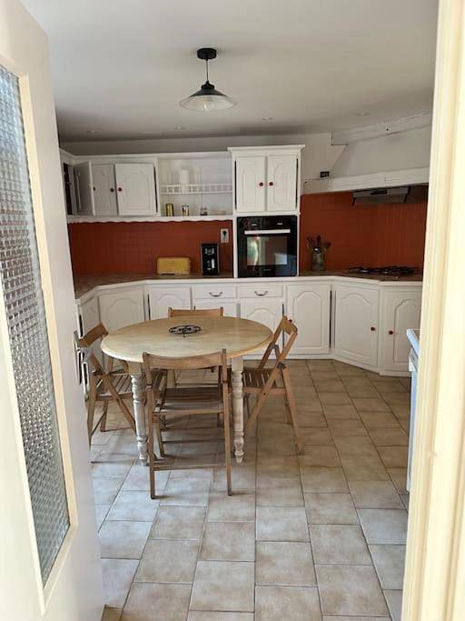 Three-Bedroom House in Mardeuil, Marne
