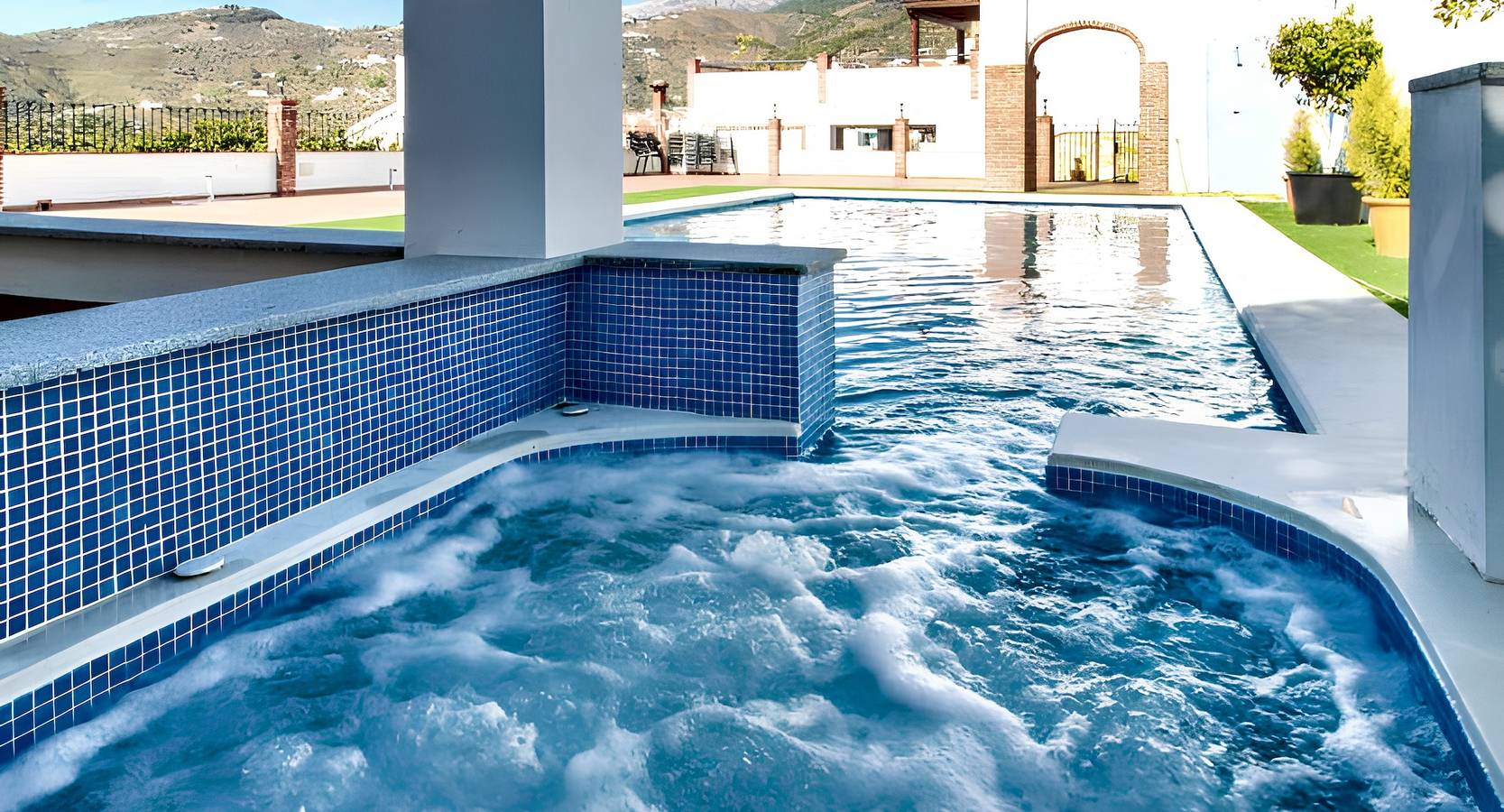 Maison confortable à Canillas de Albaida avec Piscine Partagée in Canillas de Albaida, Province de Málaga