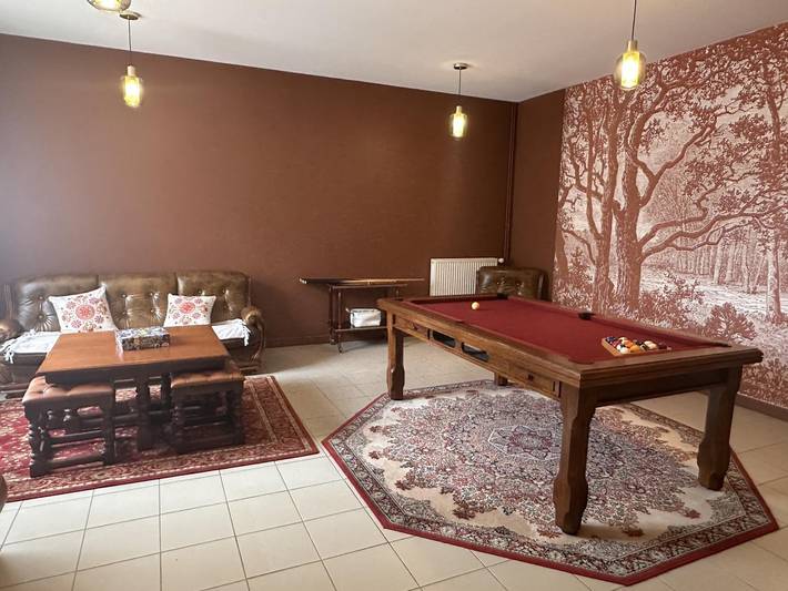 Gîte pour 36 personnes, avec jardin à Dornès