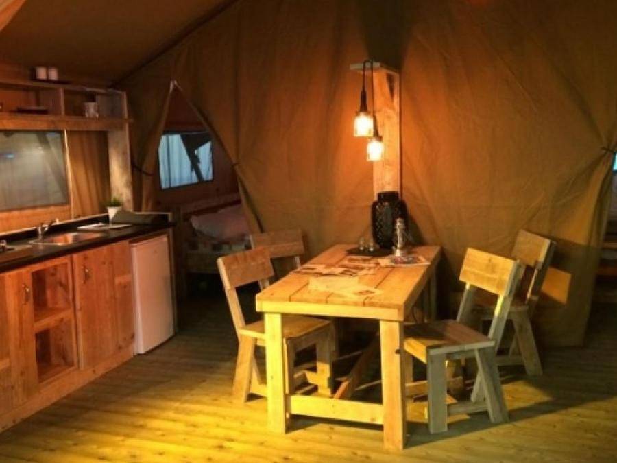 Camping Olva  - Tienda de lona y madera 4 personas - Corsica Lodge, 2 habitaciones - llegada el sábado en temporada alta in Sartène, Distrito de Sartène